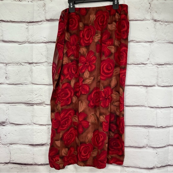 Sag Harbor Petite Red Roses Brown Long Skirt Faux Wrap Elastic Waist SZ PM EUC - Picture 4 of 7